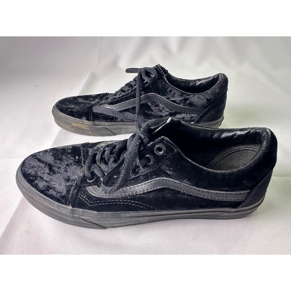 Vans Other - Vans Old Skool Black Velvet Low Top Sneakers Men's Size 9‎ Women's 10.5